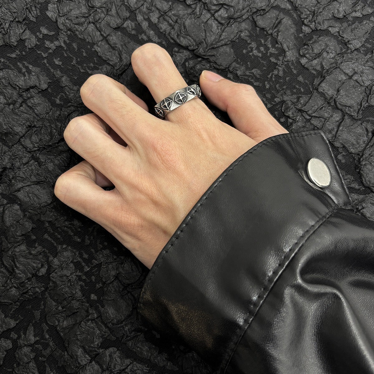 Austere Ring - Image 4