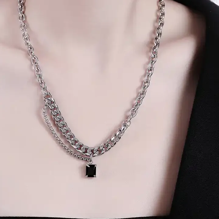 Chained Onyx Necklace - Image 3