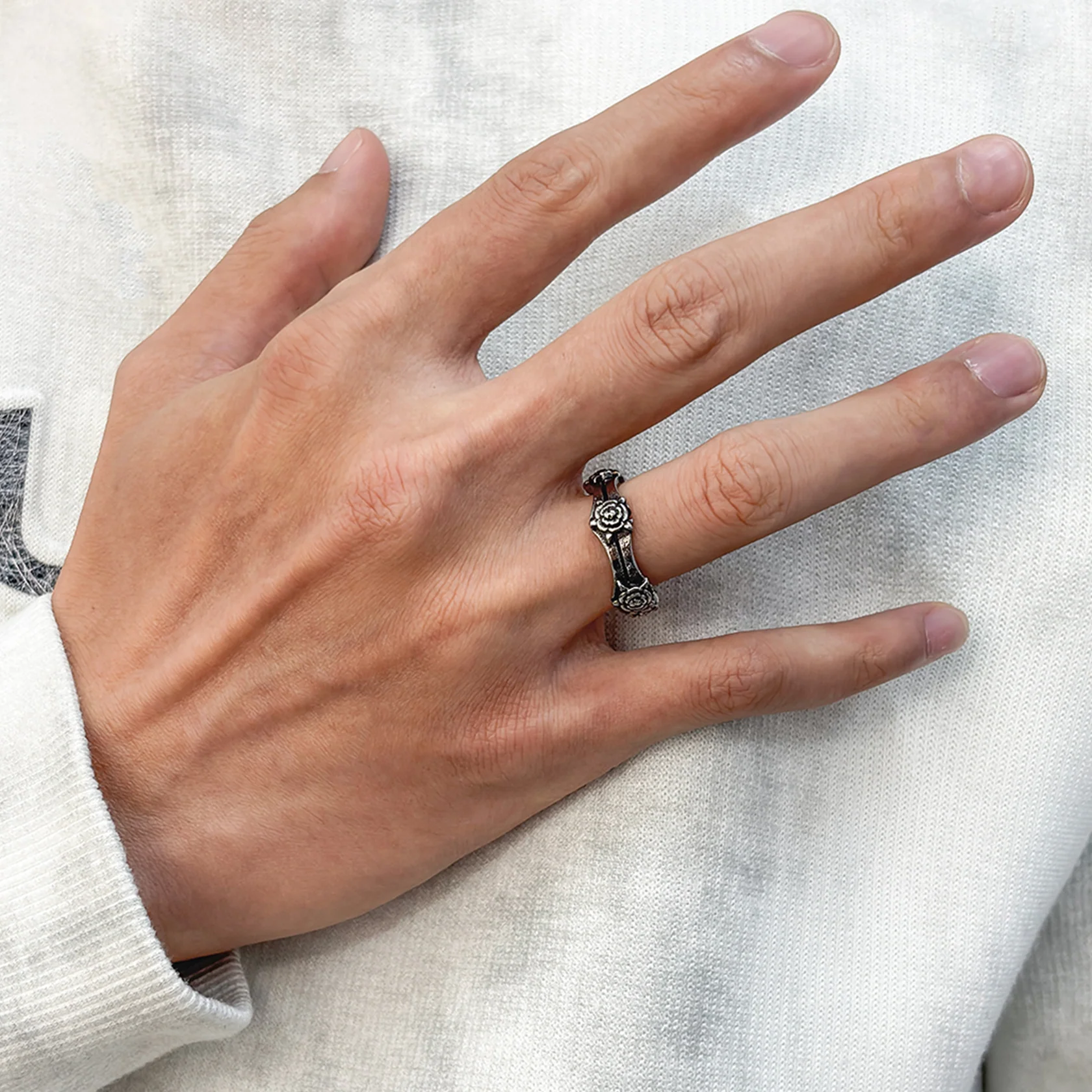 Fleur Noire Ring - Image 5